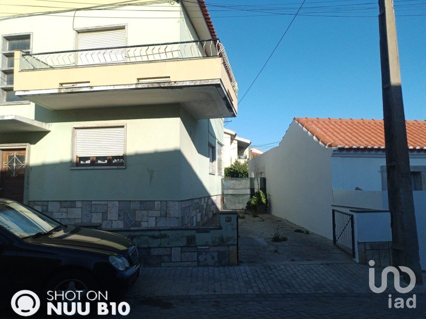 House T4 in São Domingos de Rana of 158 m²