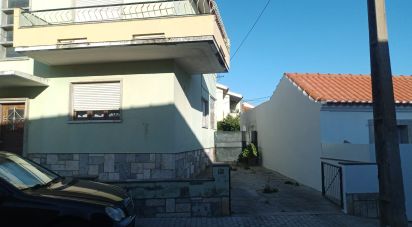 House T4 in São Domingos de Rana of 158 m²