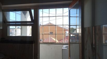 Maison T4 à São Domingos de Rana de 158 m²