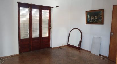 Maison T4 à São Domingos de Rana de 158 m²