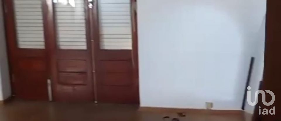 House T4 in São Domingos de Rana of 158 m²