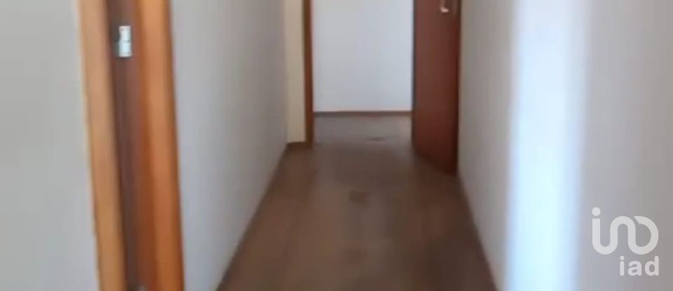 House T4 in São Domingos de Rana of 158 m²