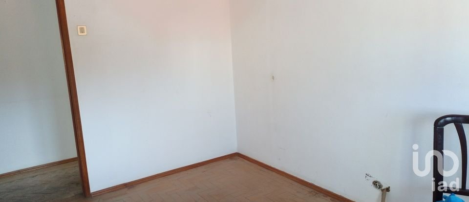 House T4 in São Domingos de Rana of 158 m²