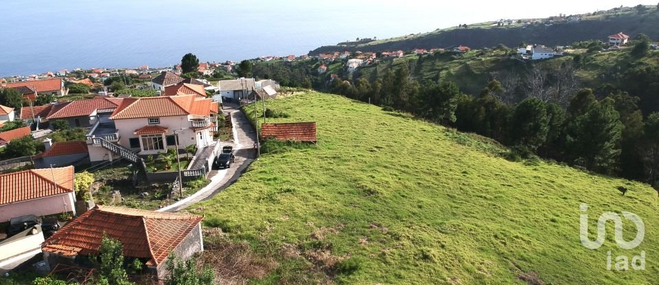 Land in Estreito da Calheta of 2,699 m²
