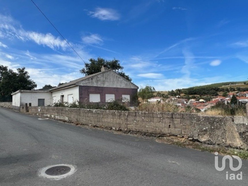 Village house T3 in Mogadouro, Valverde, Vale de Porco e Vilar de Rei of 160 m²