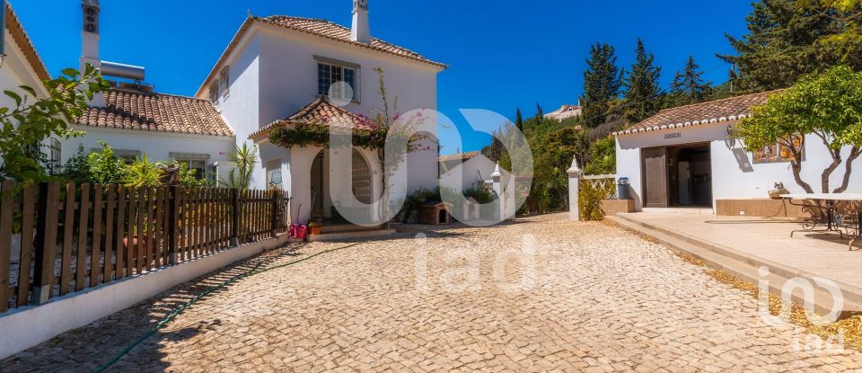 Moradia T6 em Albufeira e Olhos de Água de 375 m²