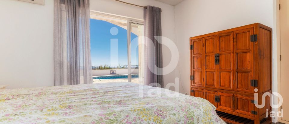 Moradia T6 em Albufeira e Olhos de Água de 375 m²