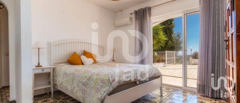 Moradia T6 em Albufeira e Olhos de Água de 375 m²