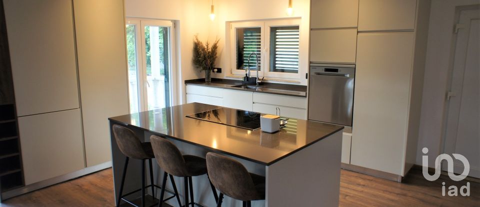 Country home T4 in Vila Marim of 600 m²