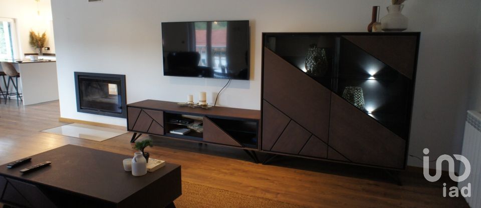 Country home T4 in Vila Marim of 600 m²