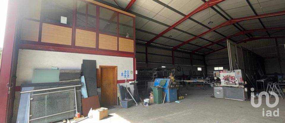 Pavilion T0 in Vila Marim of 370 m²