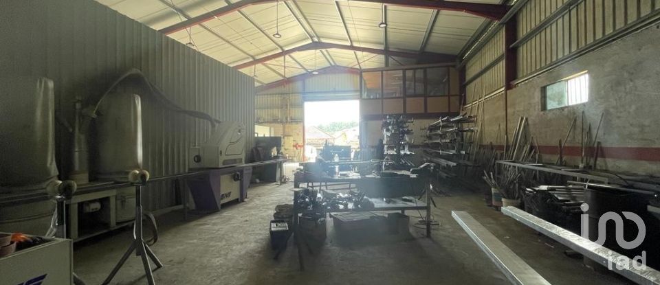 Pavilion T0 in Vila Marim of 370 m²