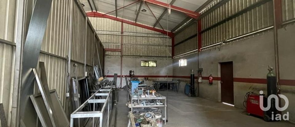 Pavilion T0 in Vila Marim of 370 m²