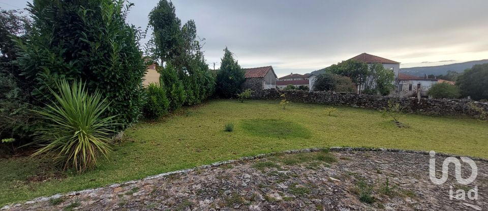 Ferme T2 à Couto de 174 m²