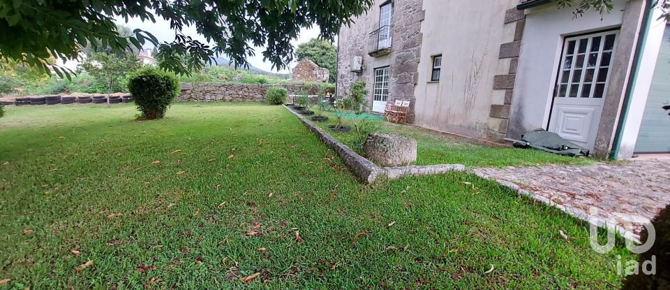 Ferme T2 à Couto de 174 m²