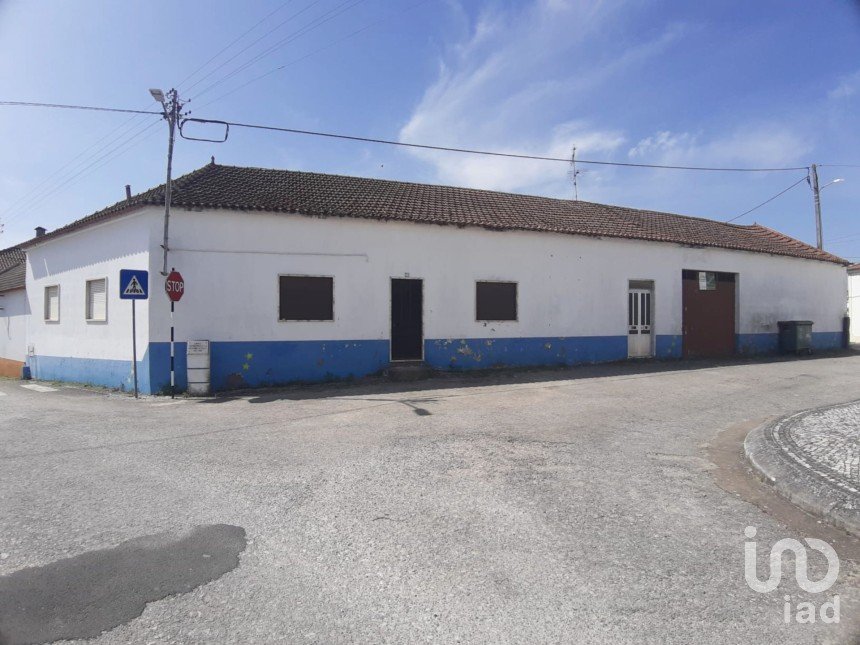 House T3 in Arrouquelas of 437 m²