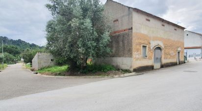 House T0 in Outeiro da Cortiçada e Arruda dos Pisões of 160 m²