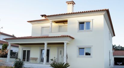 Maison traditionnelle T4 à Lamas de 578 m²