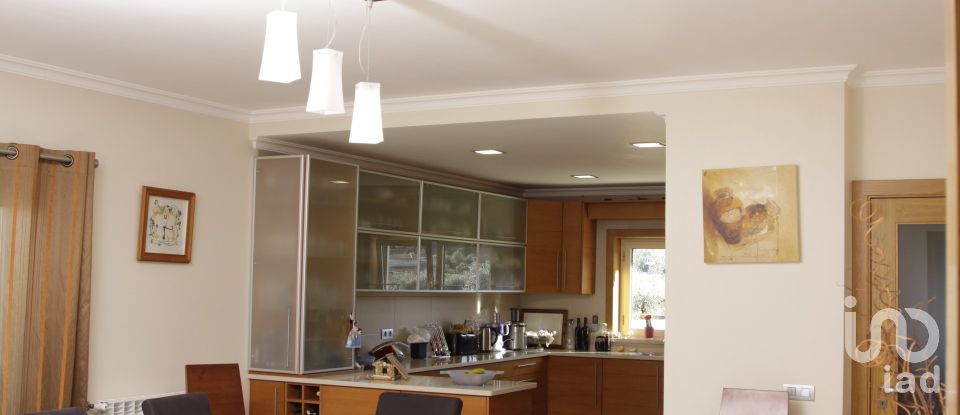 Casa tradicional T4 em Lamas de 578 m²