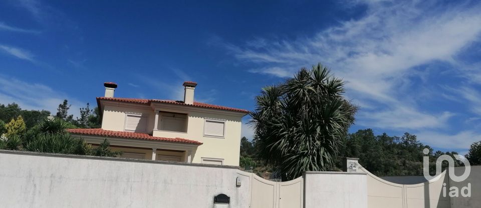 Casa tradicional T4 em Lamas de 578 m²