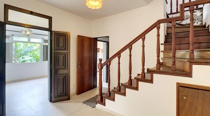 Gîte T3 à Câmara de Lobos de 137 m²