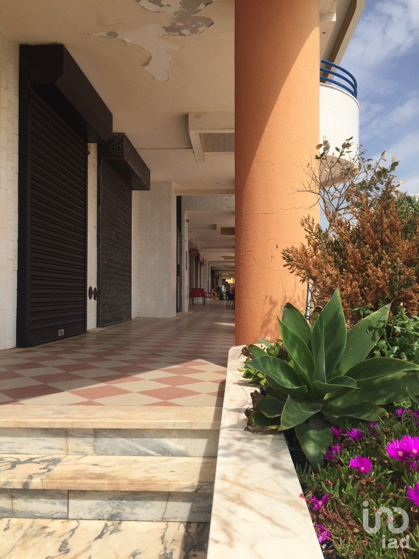 Boutique/Local commercial à Costa da Caparica de 48 m²