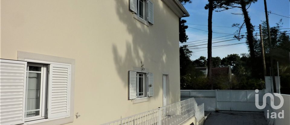 House T5 in Corroios of 228 m²