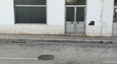 Shop / premises commercial in Corroios of 103 m²
