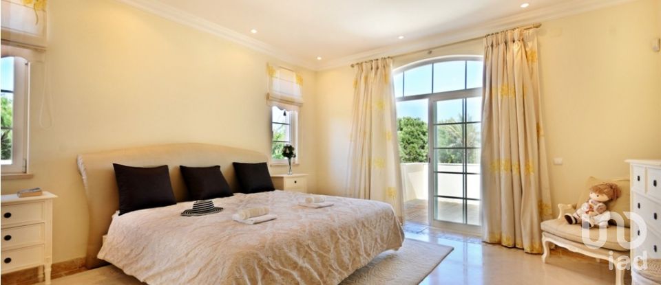 House T5 in Almancil of 695 m²