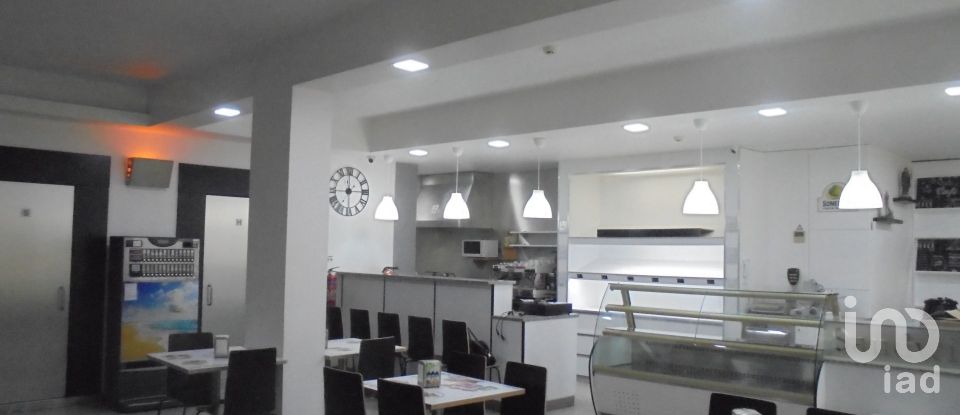 Boulangerie à São Félix da Marinha de 163 m²