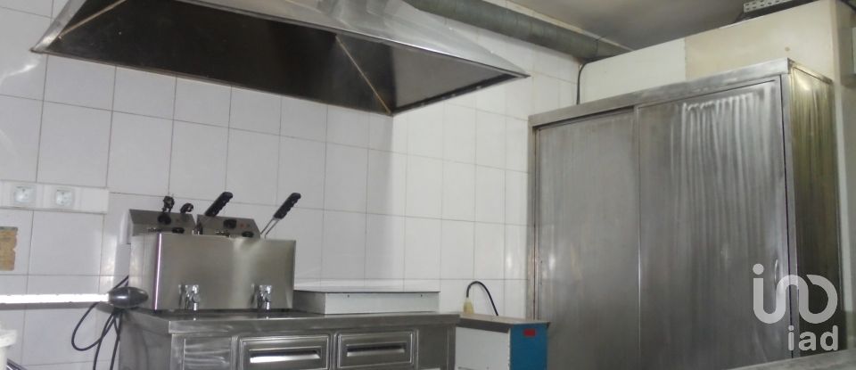 Boulangerie à São Félix da Marinha de 163 m²