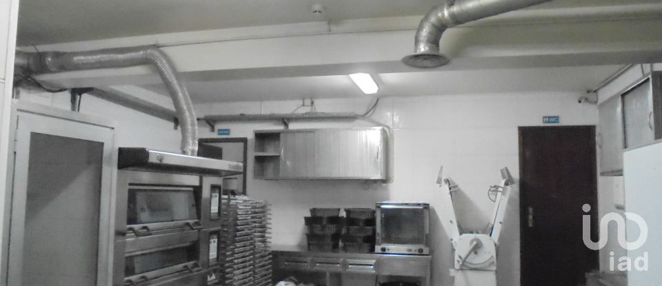 Boulangerie à São Félix da Marinha de 163 m²