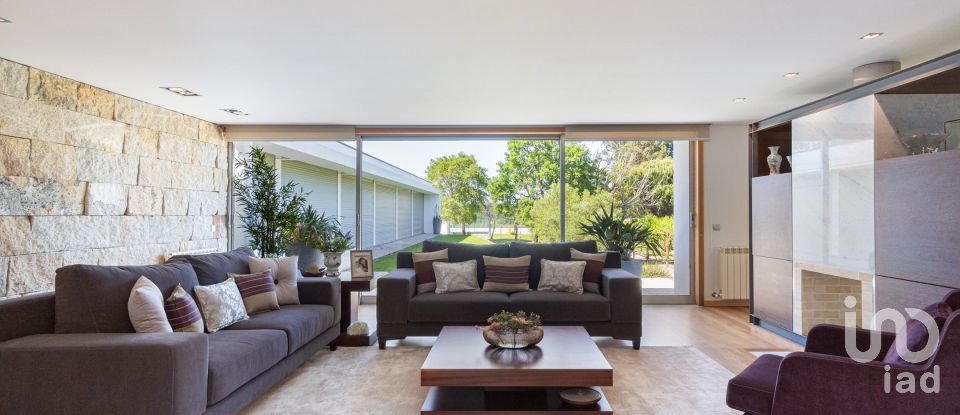 Herdade T6 em Eixo e Eirol de 950 m²