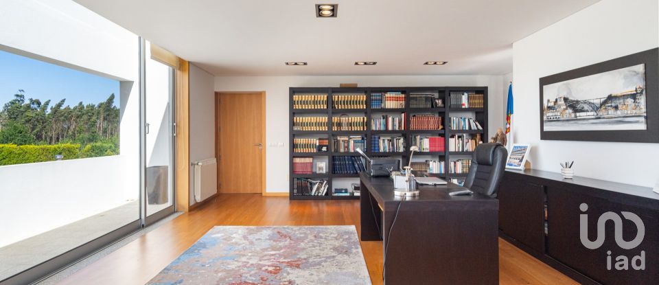 Herdade T6 em Eixo e Eirol de 950 m²