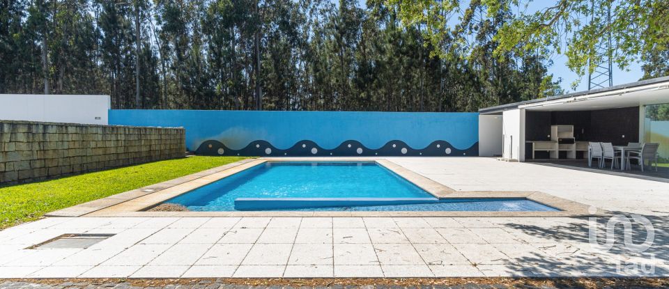 Herdade T6 em Eixo e Eirol de 950 m²