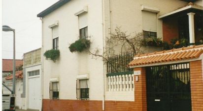 Maison T4 à Espinho de 157 m²