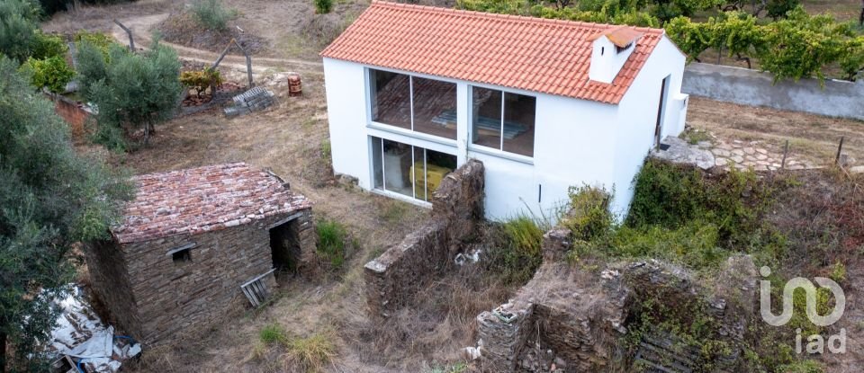 House T2 in Serra e Junceira of 202 m²