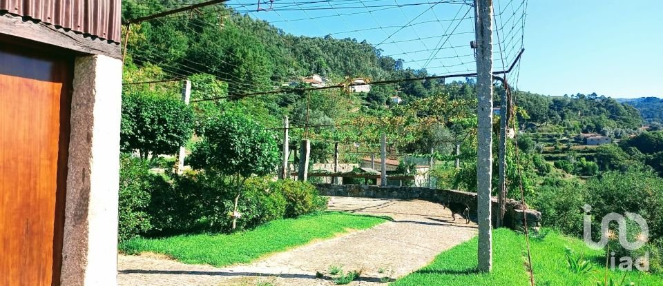 Casa de Campo T5 em Vilela, Seramil E Paredes Secas de 232 m²