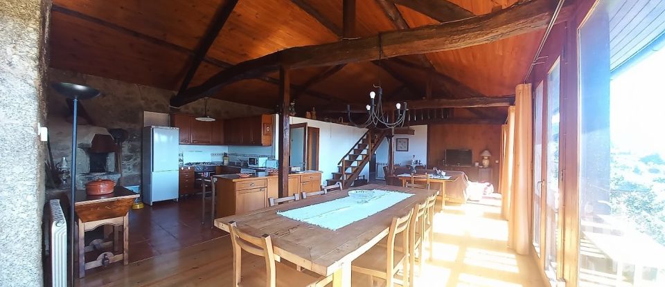 Casa de Campo T5 em Vilela, Seramil E Paredes Secas de 232 m²