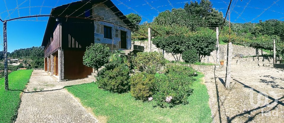 Casa de Campo T5 em Vilela, Seramil E Paredes Secas de 232 m²