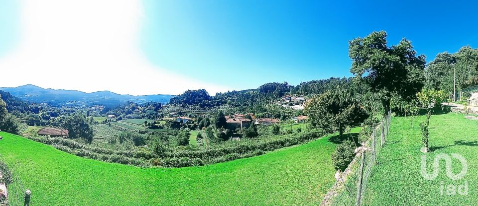 Casa de Campo T5 em Vilela, Seramil E Paredes Secas de 232 m²