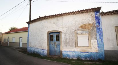 House T2 in Casais e Alviobeira of 80 m²