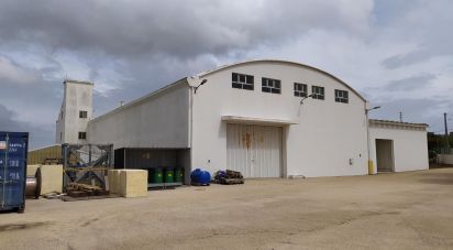 Hangar em Bensafrim e Barão de São João de 2 272 m²