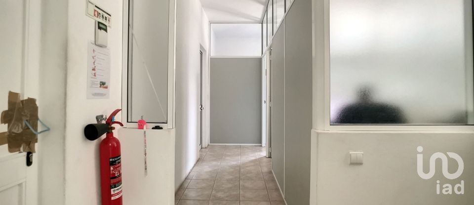 Espaço Comercial em Oliveira De Azeméis, Santiago De Riba-Ul, Ul, Macinhata Da Seixa E Madail de 600 m²