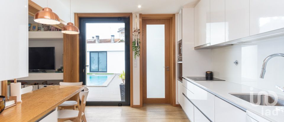 Maison de ville T4 à Ovar, São João, Arada e São Vicente de Pereira Jusã de 330 m²