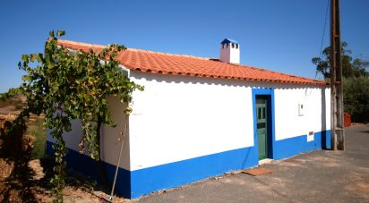 Traditional house T2 in Almodôvar e Graça dos Padrões of 105 m²