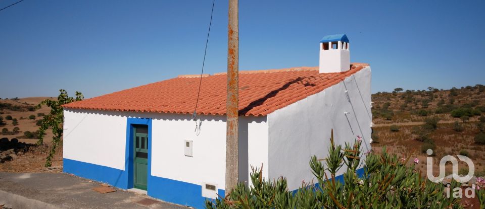 Maison traditionnelle T2 à Almodôvar e Graça dos Padrões de 105 m²
