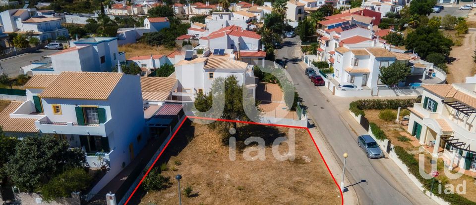 Terrain à bâtir à Quelfes de 427 m²