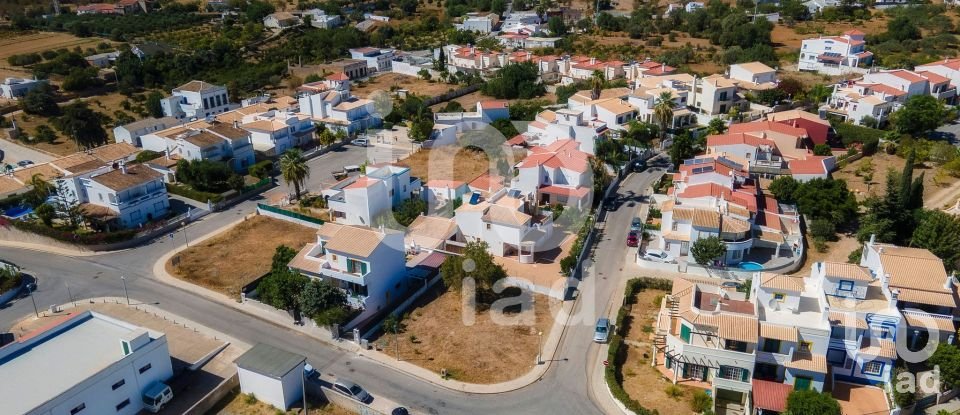 Terrain à bâtir à Quelfes de 427 m²