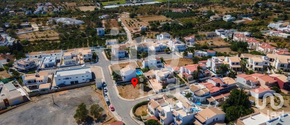 Terrain à bâtir à Quelfes de 427 m²